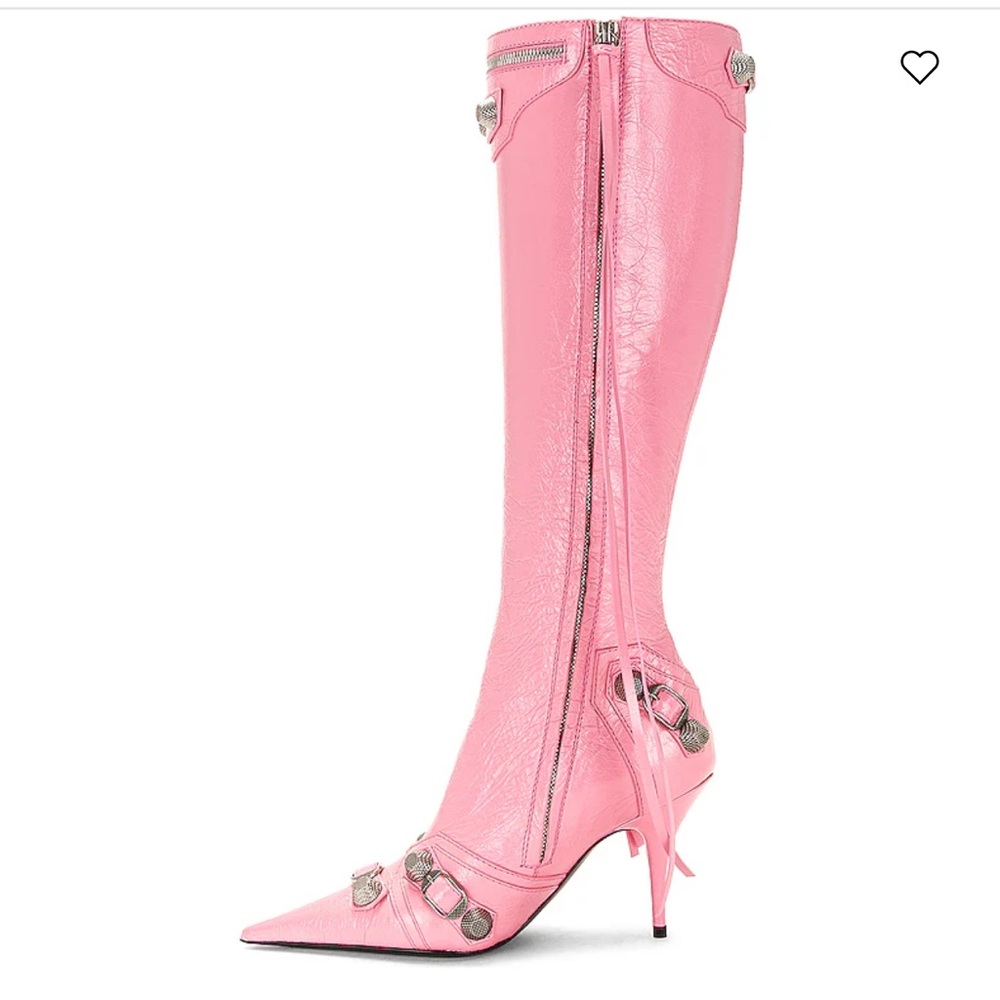 BALENCIAGA
Cagole Boot size 37.5 BRAND NEW not worn!